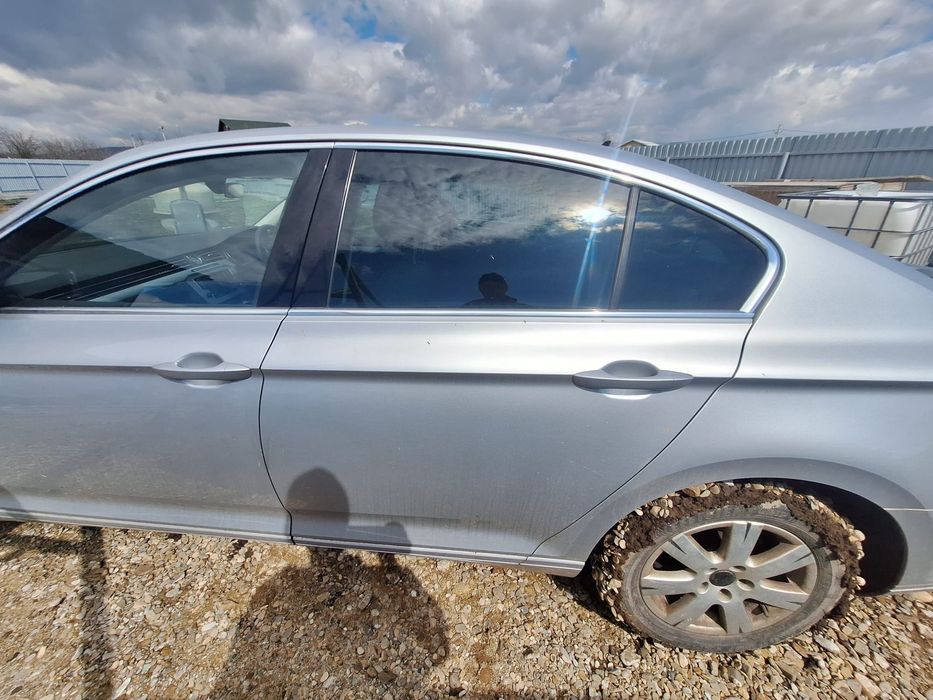 Ușa fata ,ușa spate Vw Passat B8 berlina,gri/argintiu