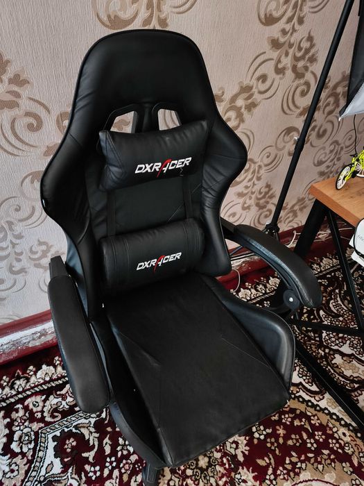 Kreslo igravo'y DXRACER