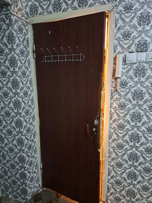 Двери отдаем забирайте