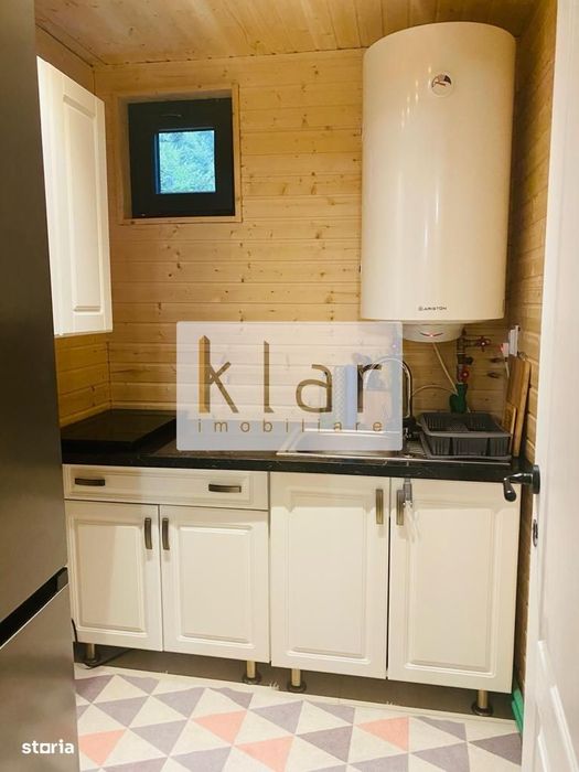 Cabana de vanzare cu 500mp  teren  pe Valea Racataului