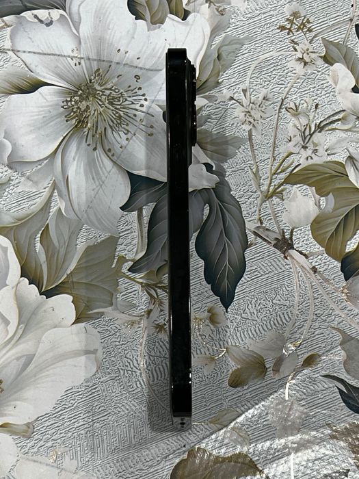 Продам iPhone 13 Pro