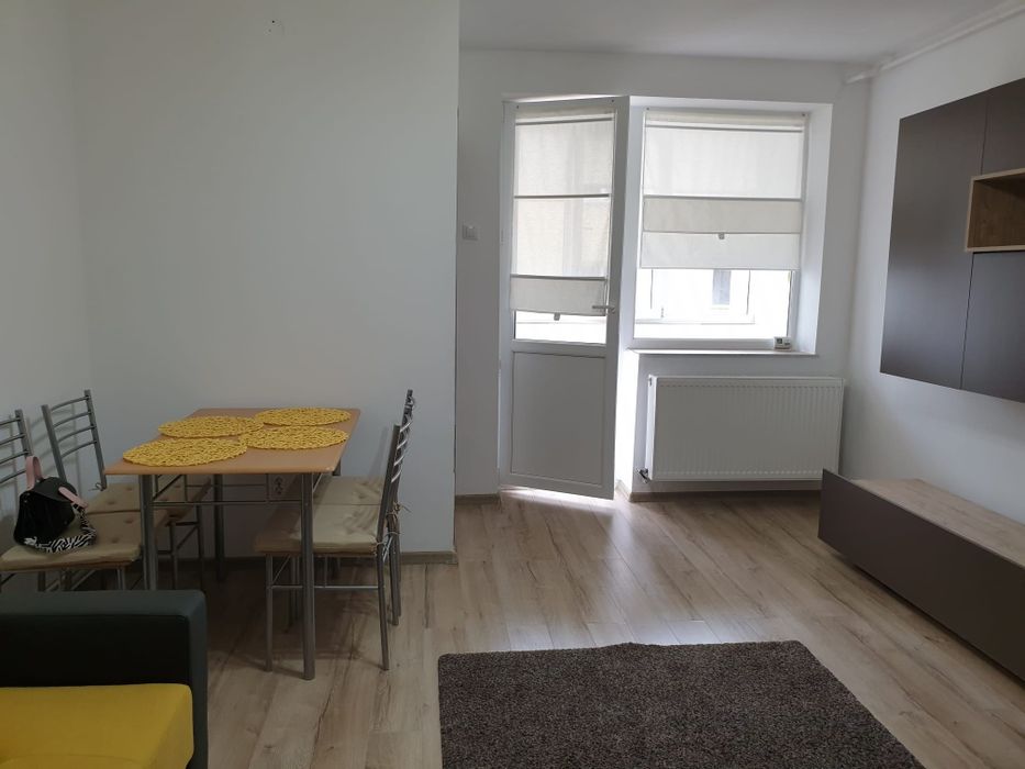 Închiriez garsoniera zona Astra