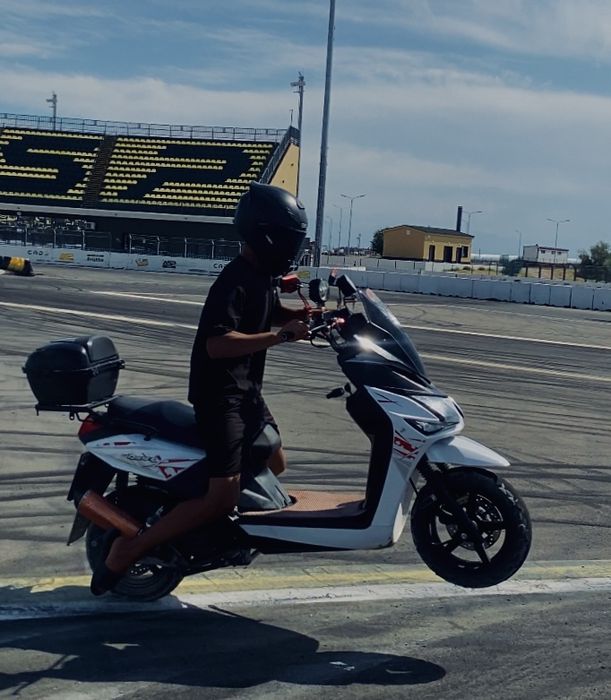 Продается мопедд