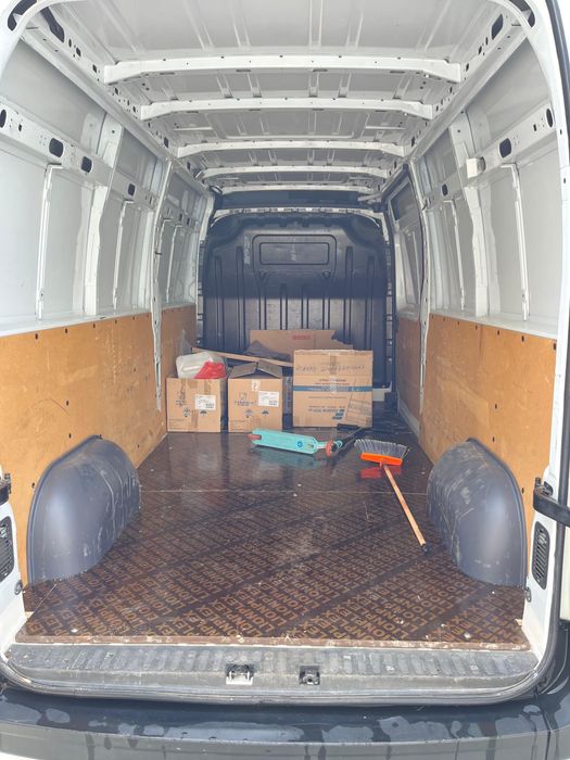 Vând Renault master