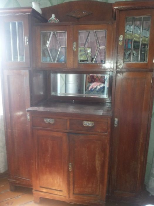 Буфет  старинный