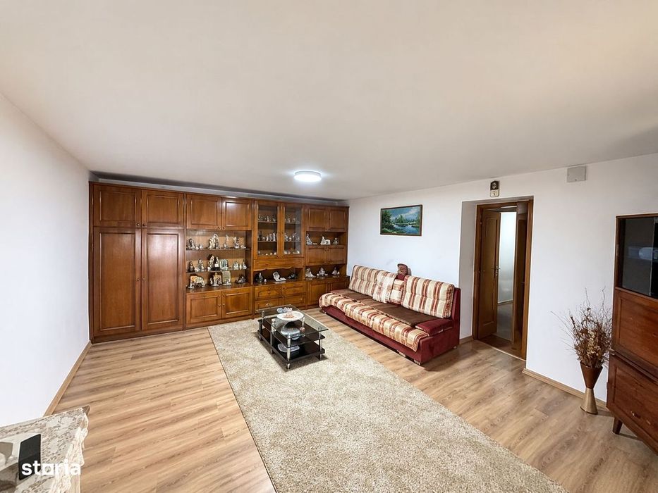 Casă de vânzare – Sântana