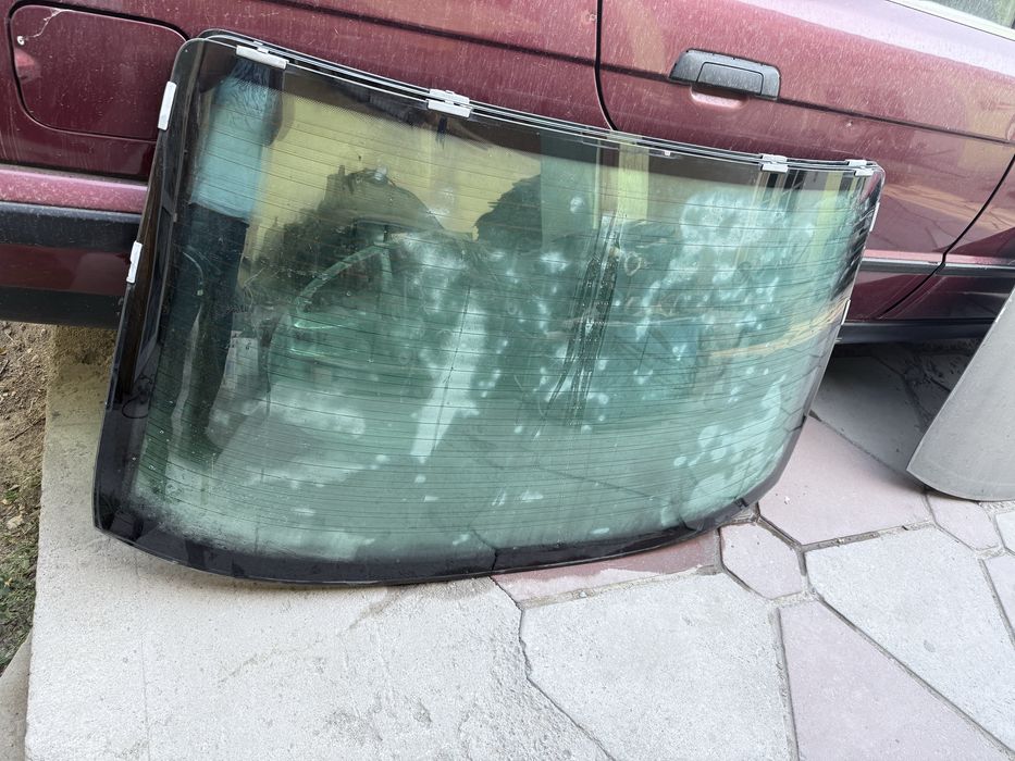 Заднее стекло на бмв е34,е38,е39