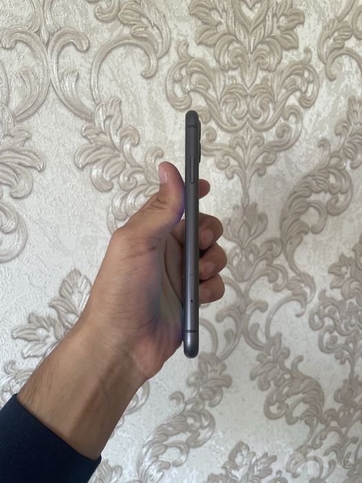 Iphone 11 sotiladi ochilmagan !