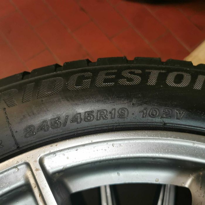 Jante aliaj cu anvelope Bridgestone Blizzak 245/45/19