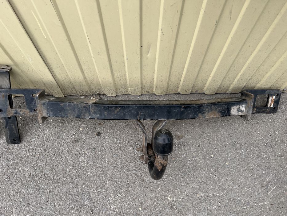 Продам фаркоп на мерседес 211, оригинал