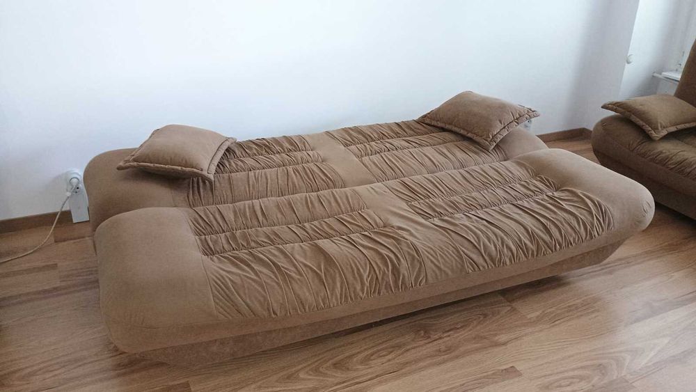 Разтегателен диван + малък диван