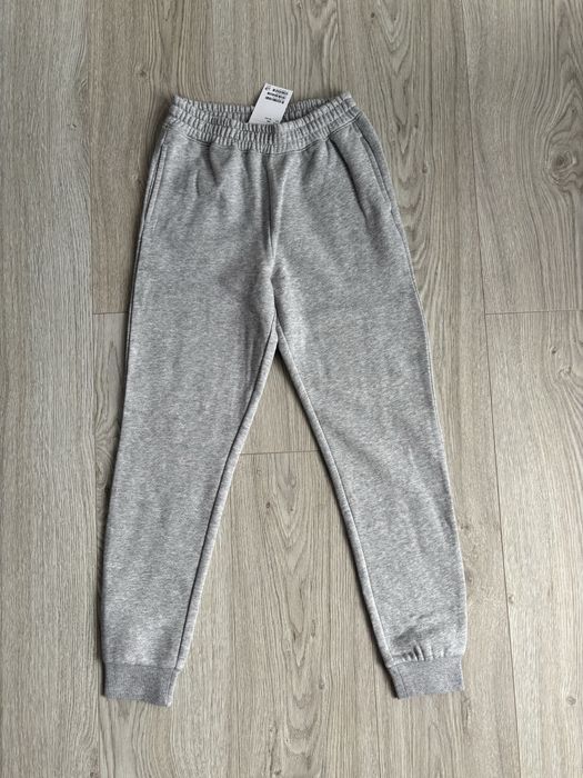 Pantaloni H&M marimea 146