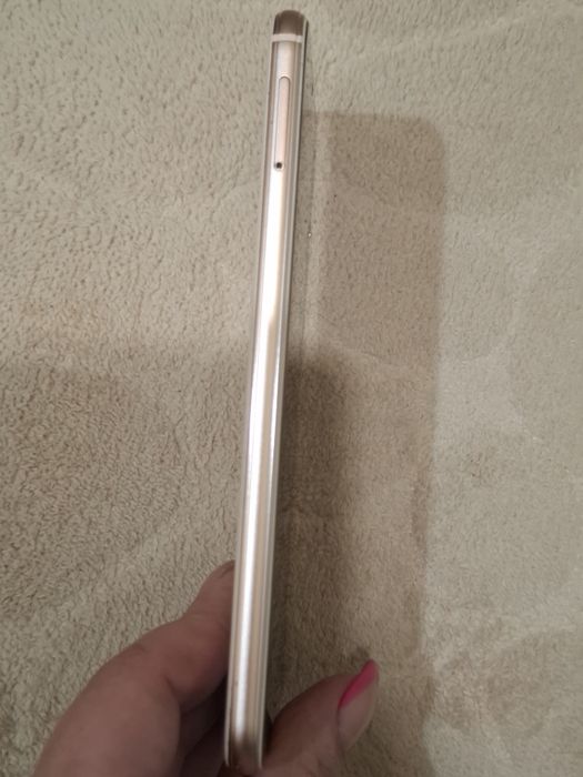 Продам Huawei p20 lite