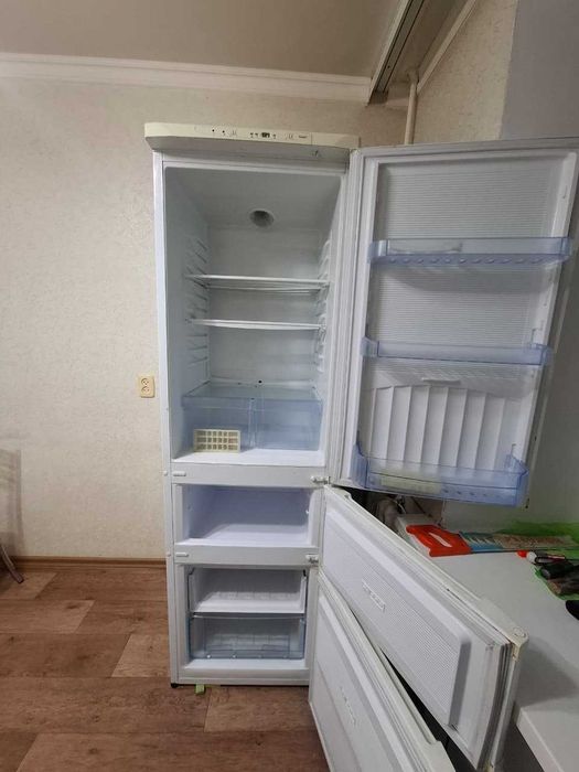 Продаю трехкамерный холодильник Nord