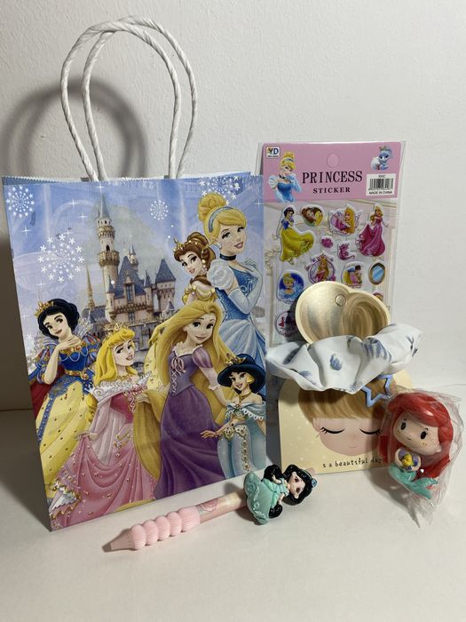 Подарочный набор для девочек с принцессами