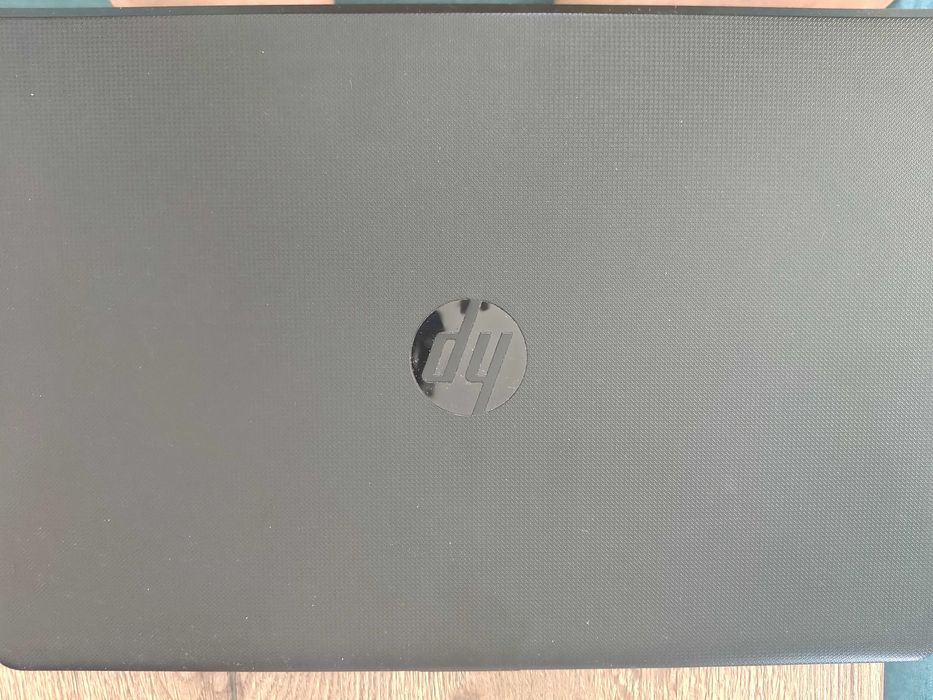 Лаптоп HP 15-bs159nu