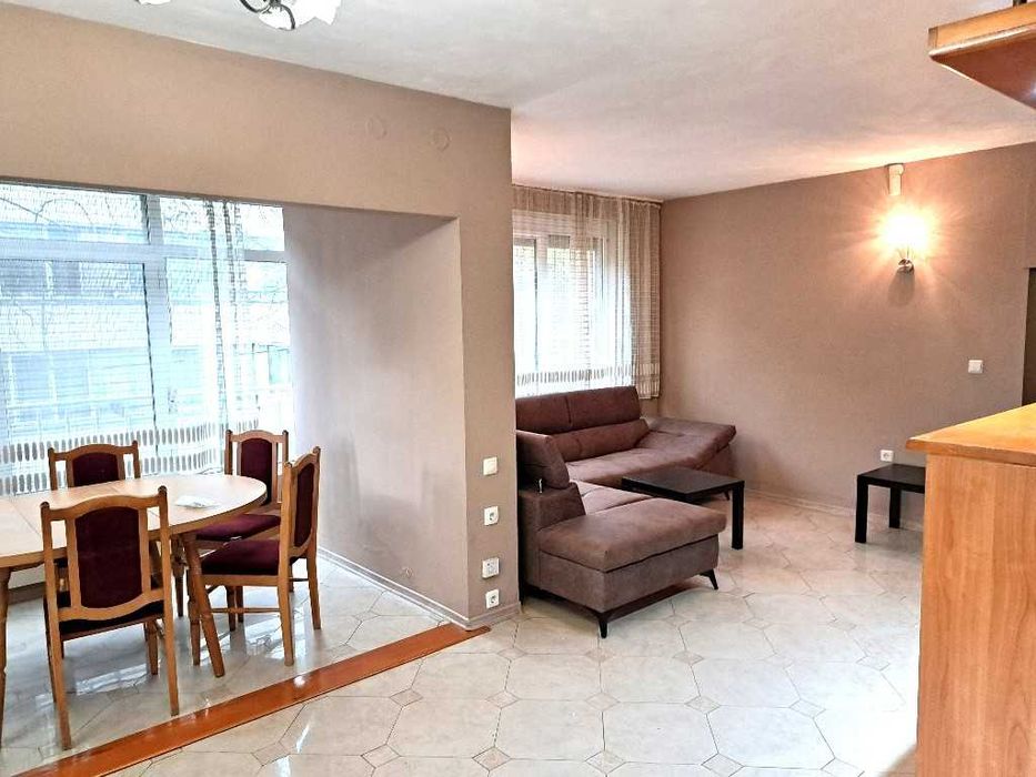 Дава се под наем Двустаен апартамент в София, Лозенец - 75 кв.м за 650 € - Снимка #2