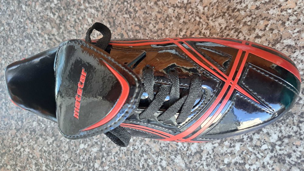 Футболни бутонки matstar