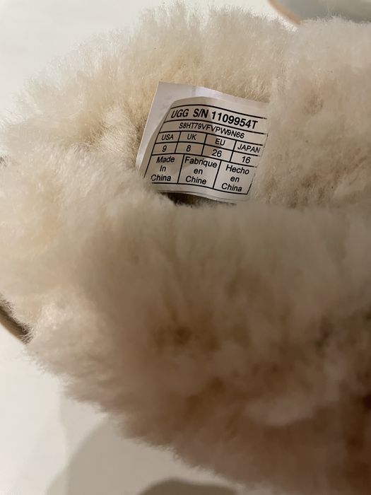 Продам детские угги оригининал состоянии.