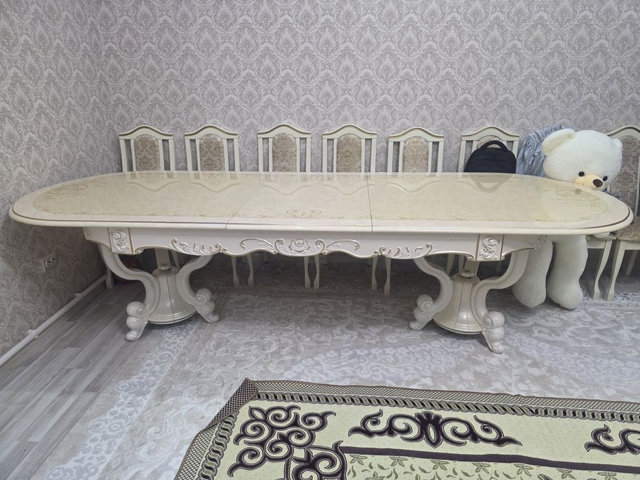 Стол  2.50м - 3м.