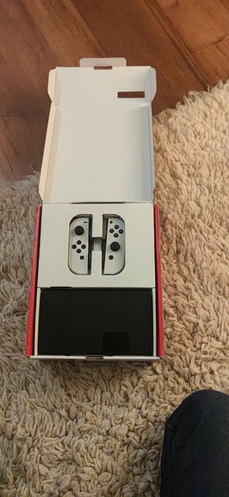 Nintendo Switch OLED със 128 гб SD карта