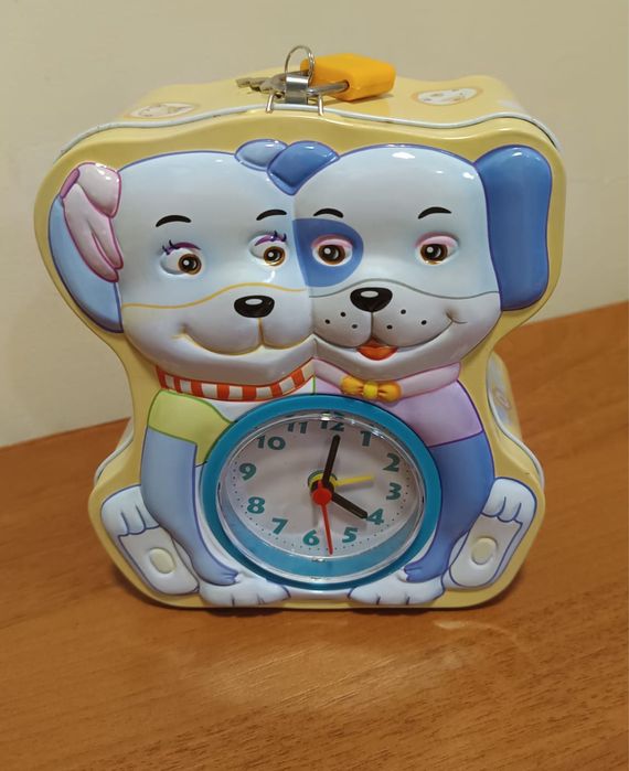 Продавам играчи за момиче и момче