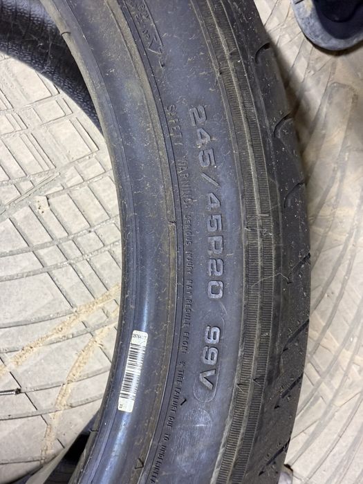 Goodyear 245/45/R20 99V