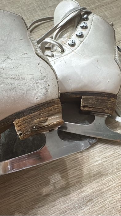 Продаю коньки WIFA