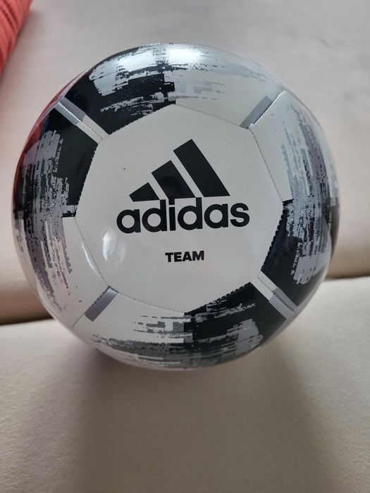 Minge de fotbal Adidas albă