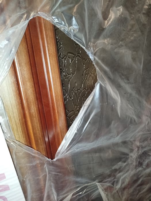 Продам дверь сосна со стеклом