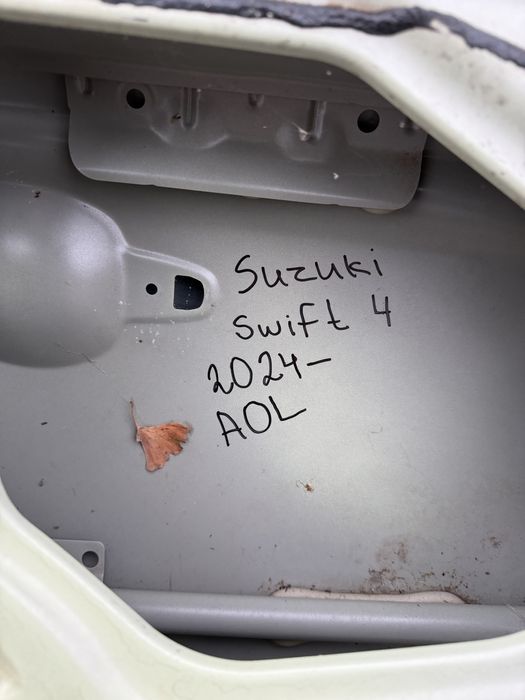 Задна лява врата Suzuki Swift 4