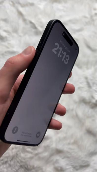 iPhone 15.      .
