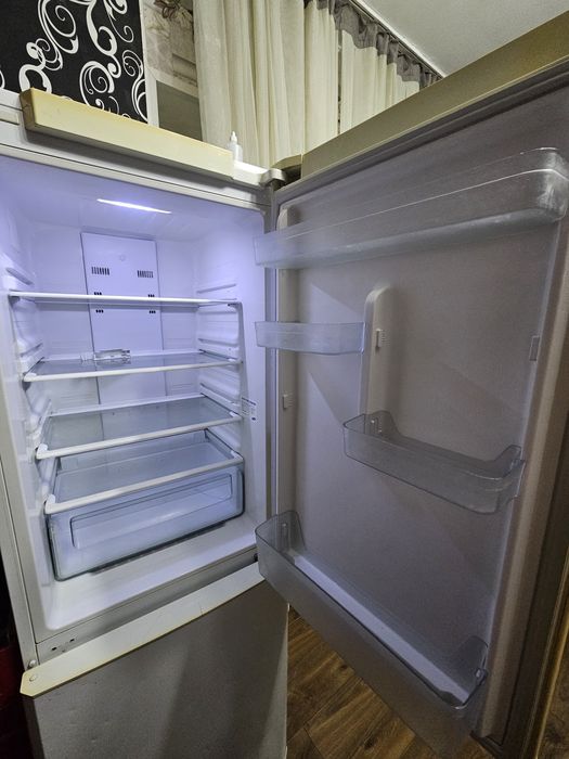 Холодильник Samsung No frost