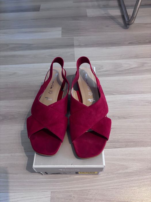 Sandale marca Tamaris