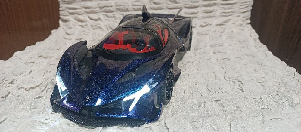 Метална кола Apollo Evo - 2021 г. Мащаб 1:18,