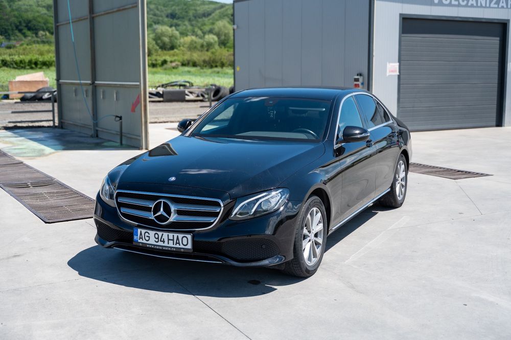 Mercedes-Benz E Proprietar de 3 ani | Istoric service la zi