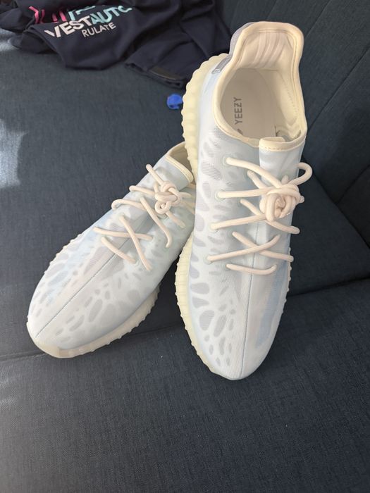 adidas Yeezy YEEZY Boost 350 v2 "Mono Ice" sneakers Size 13