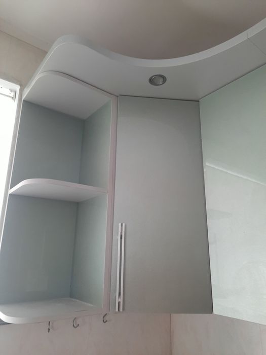 Продам встроенную кухню