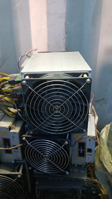 Продам майнер ASIC Bitmain Antminer D3