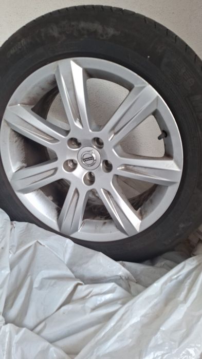 Vand roti cu jante de aluminiu  Volvo