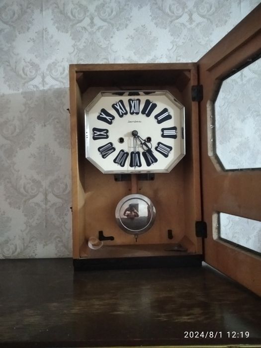 Продам настенные часы Янтарь с боем. Часы работают в идеальном состоя