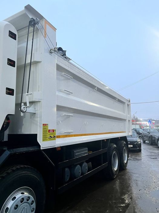 Автосамосвал Sinotruk HOWO 8х4 CNG - 31 тн