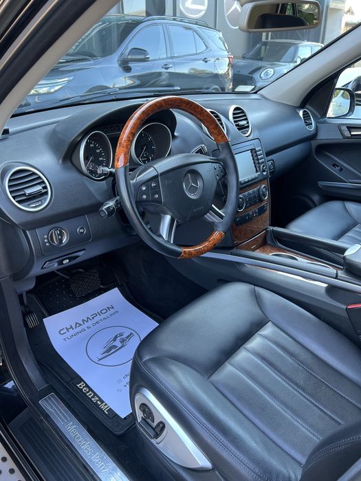 Продается авто Mercedes ML350