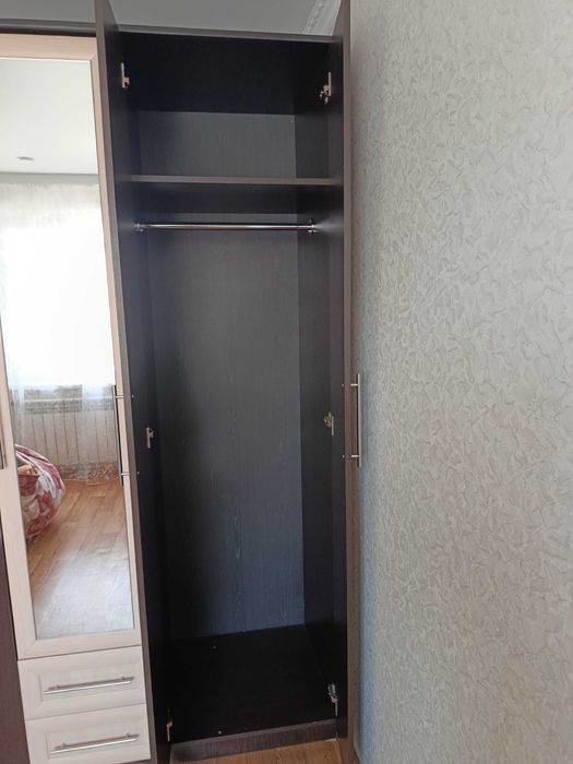 Шкаф  спальный для вещей