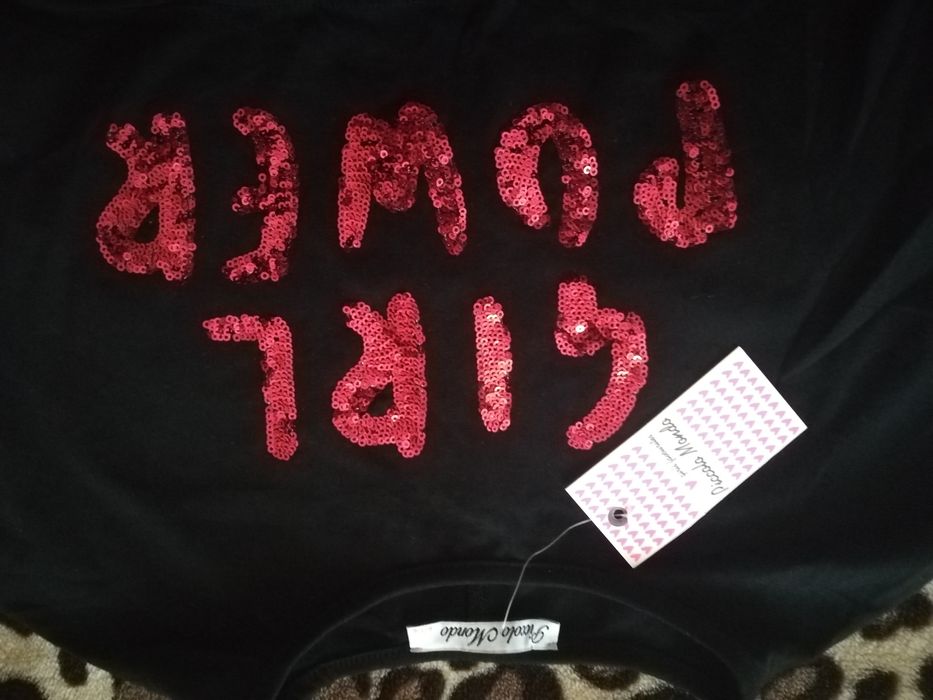 Tricou 6-7 ani, Picolo Mondo, scurt în fata nou cu eticheta