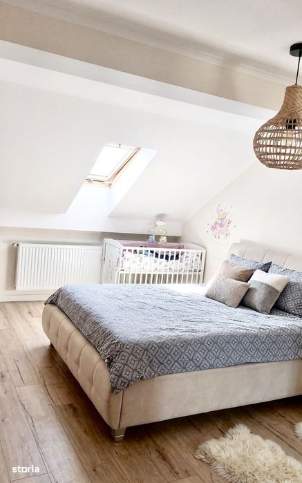 Apartament spatios cu 4 camere,parcare,100 mp utili,zona Stadionului