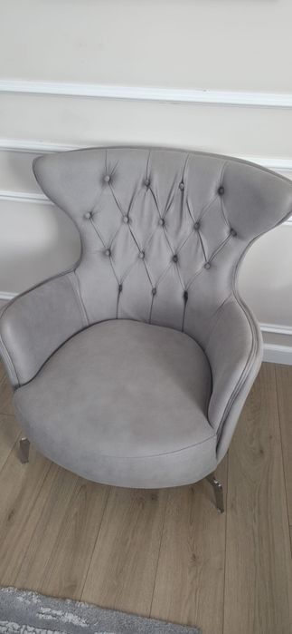 Canapea și doua fotolii Chesterfield