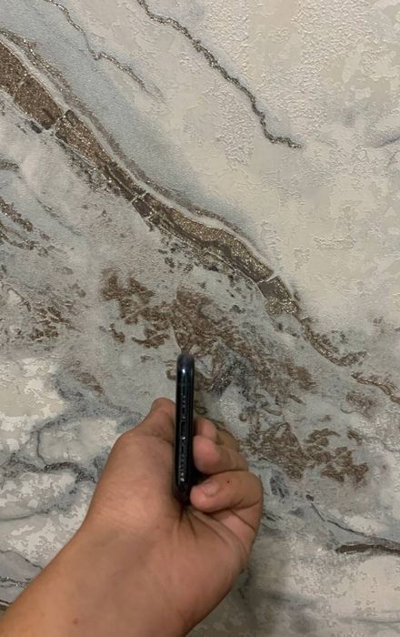 Iphone 11 pro srochna sotiladi