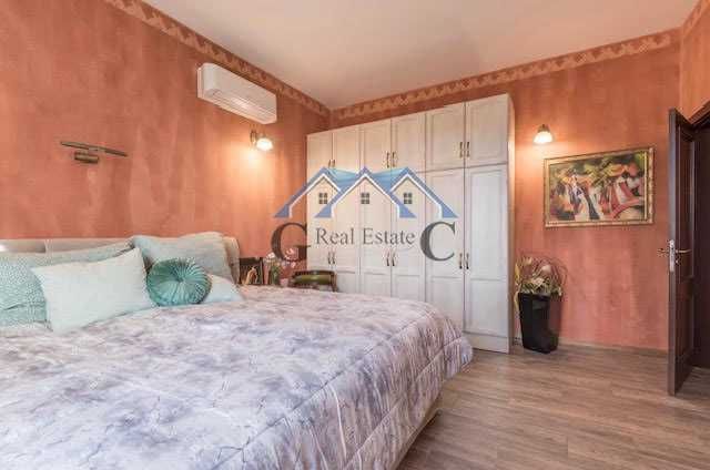 Къща 330м2, 2 гаража, басейн,5 спални, двор 675м2, 440000евро,Приселци