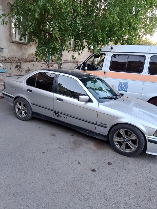 Бмв е 36           в хорошем состояний